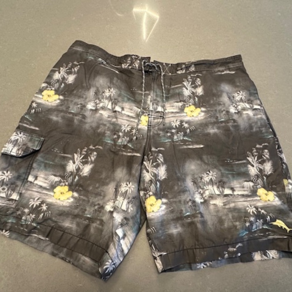Tommy Bahama Relax Cargo Swim Trunks Shorts Size XXL -Excellent Condition